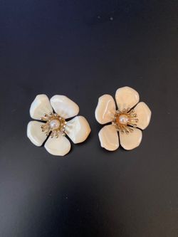 Flower earrings