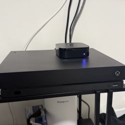 Xbox One X 
