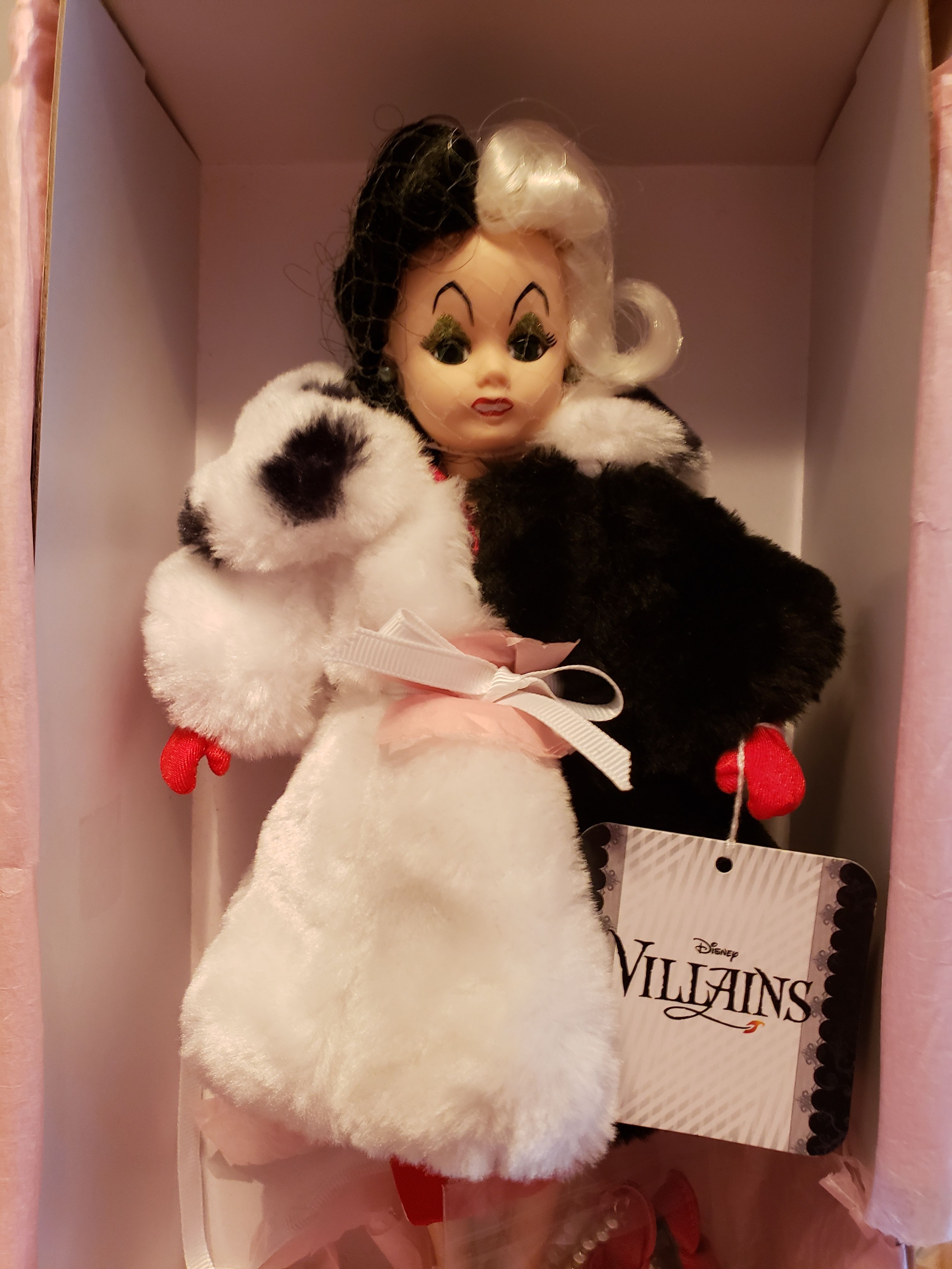 Madame Alexander Doll - Cruella Deville