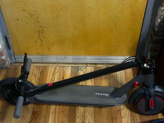 Qlaway electric scooter