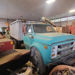 1971 Chevy Aluminum Grain Dump Truck – Classic Meets Workhorse