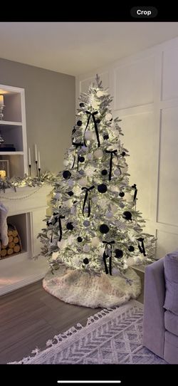 King Of Christmas 8 Foot Queen Flock Unlit Tree