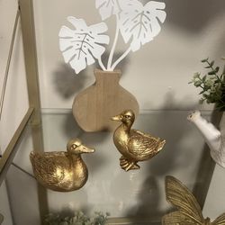 Household Decor Items 