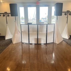 Dj (speakers and Lights)