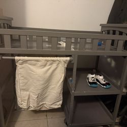 DIAPER CHANGING STATION 