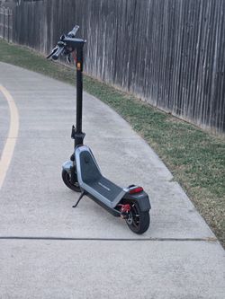 NIU KQI 300X Electric Scooter