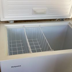 Hot point 7 cu ft. Lightly used