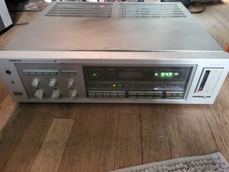 ONKYO QUARTZ SYNTHESIZED TUNER AMPLIFIER