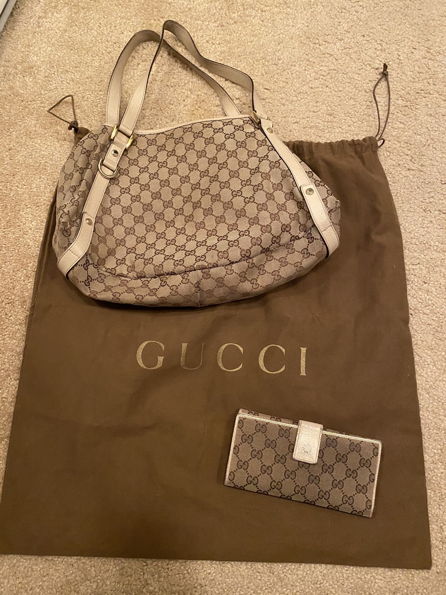 Gucci - Abbey shoulder bag & matching wallet