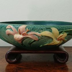 Vintage Roseville Zephyr Lily Evergreen Bowl