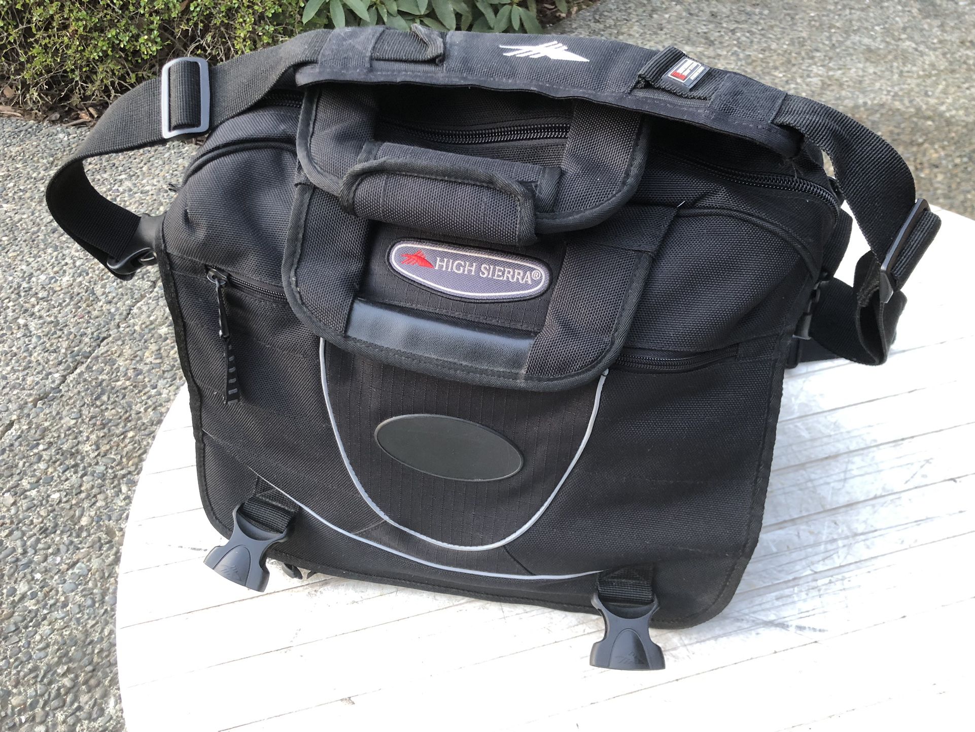 High Sierra briefcase backpack for Sale in Bellevue, WA OfferUp