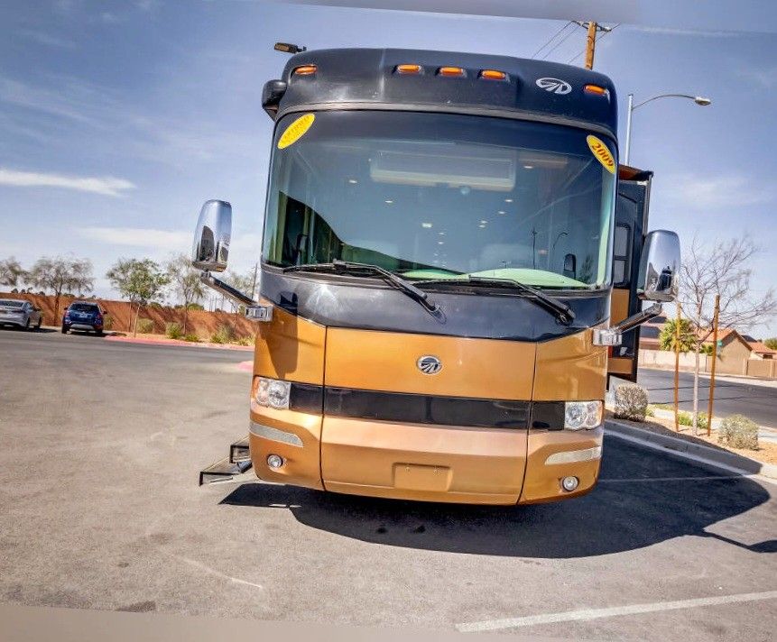 2009 Monaco Executive Sierra IV
