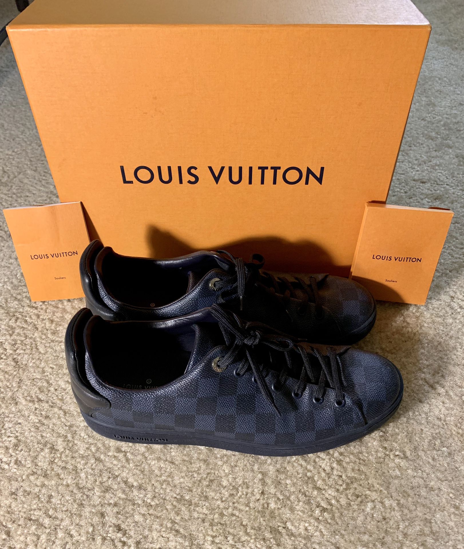 100% authentic fashion sneakers LV size 9US