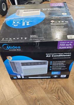 Midea
$559.00
14,000 BTU Smart Inverter Plus 115V Window Air Conditioners for Rooms up to 700 Sq. Ft. with Dual Filter, Remote in White