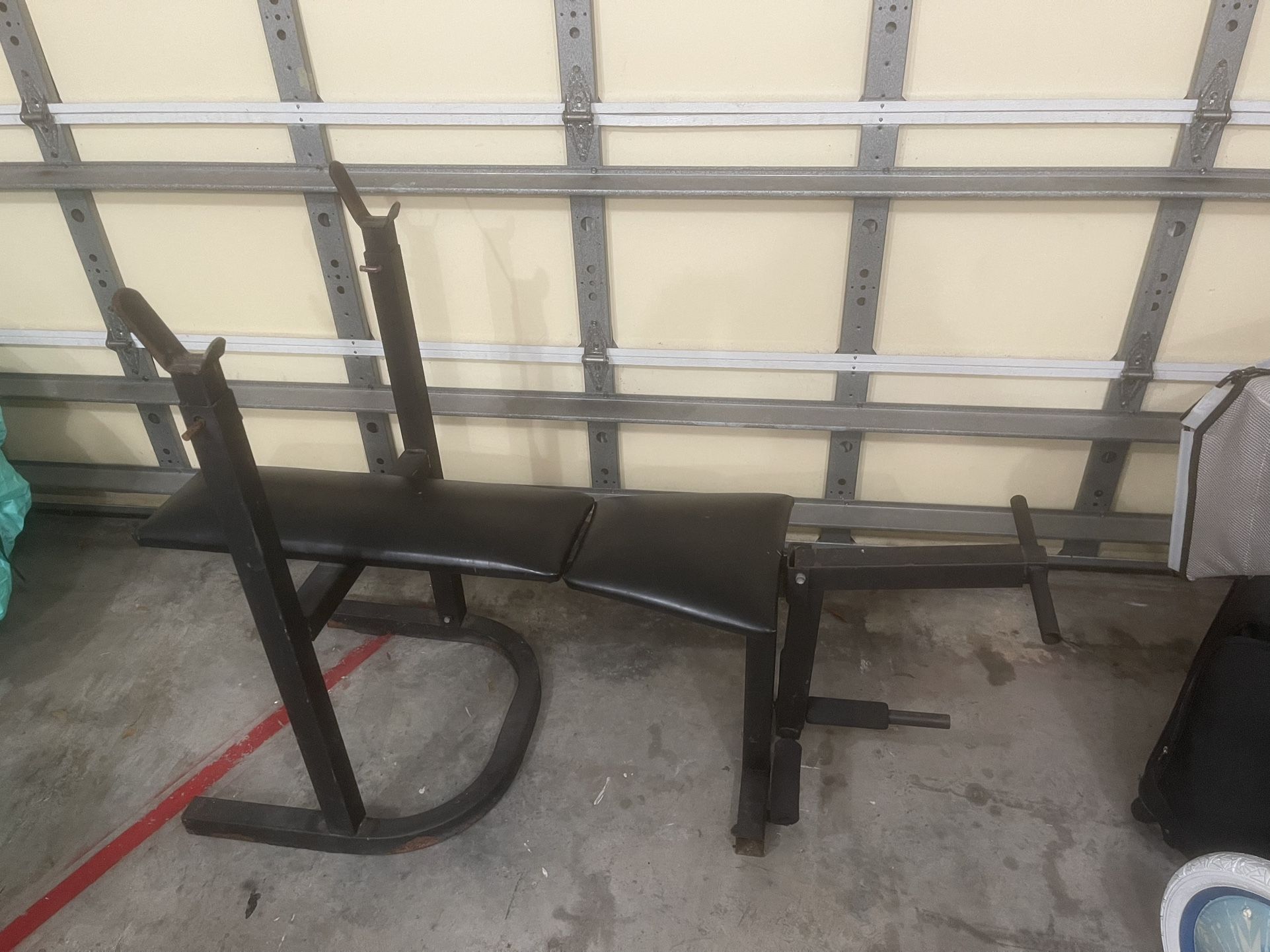 Weight Bench 
