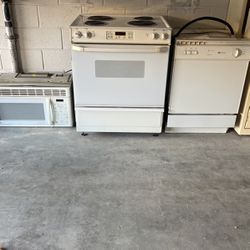 Oven, Microwave And Dishwasher 