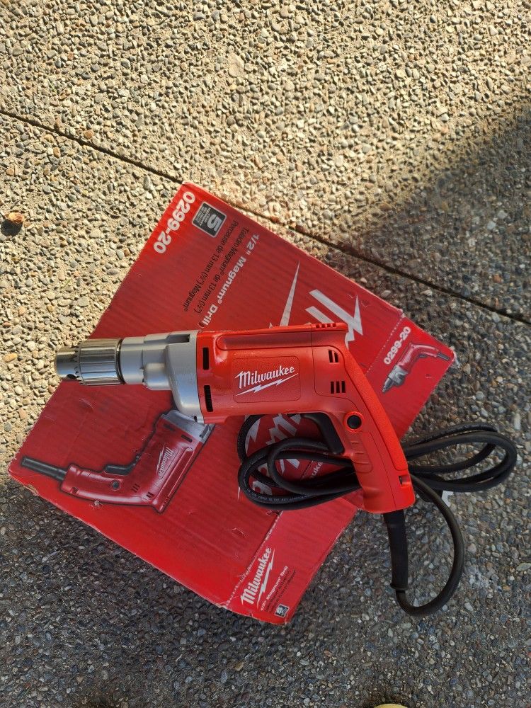 Milwaukee 1/2" Magnum Drill