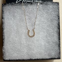 14k Real Gold  Horseshoe Necklace Perfect Gift For Valentine Or Birthday