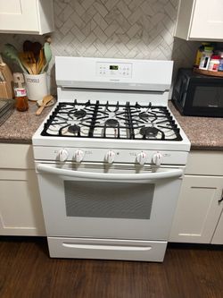 Frigidaire Gas Stove