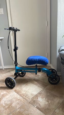 Knee scoter walker for foot surgery
