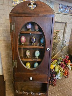 Decorative eggs with cabinet