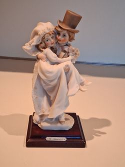 Giuseppe Armani Bride And Groom Figurine