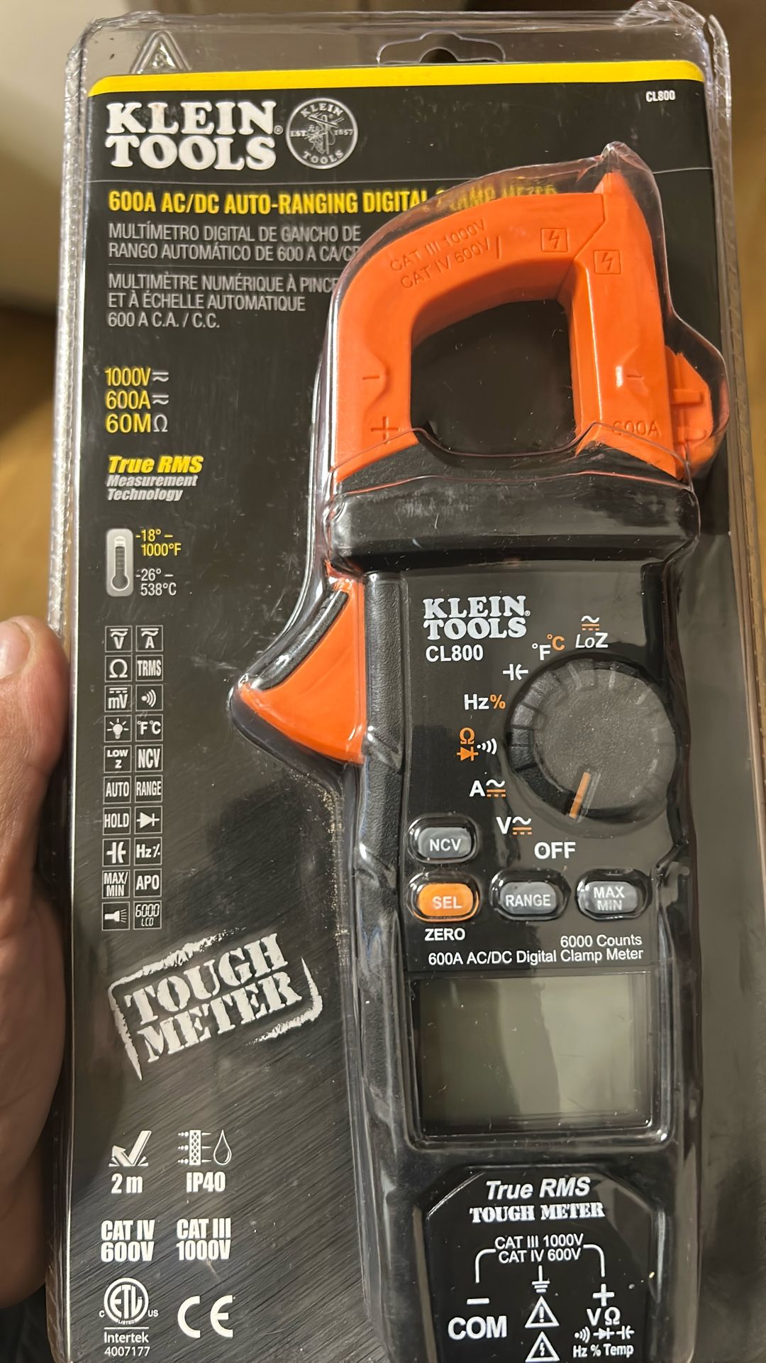 600A AC/DC Auto- Ranging Digital Clamp Meter