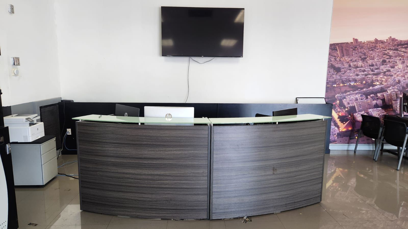 Car dealership closure sale