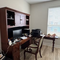 Ethan Allen Computer Desk With Cabinet Overhead And Chair And Side Table 