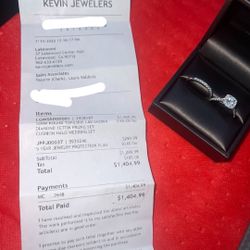 💍 Cushion Halo Lab-Grown Diamond Ring – 10K White Gold – Like New – $1300 