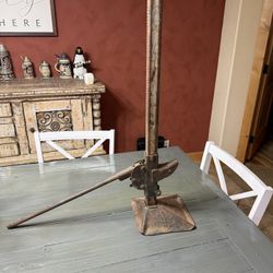 Vintage 31in Ratcheting Bumper Jack w/ Base & Handle - Pat. (contact info removed)