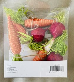 Place & Time Veggie Garland