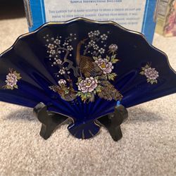 Vintage Japanese Porcelain Fan & Mini Vase 🇯🇵 – Elegant Decor (Like New)