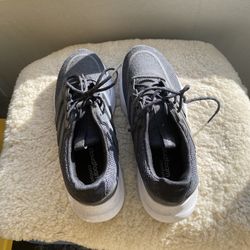 Adidas Cloudfoam Comfort Size 9