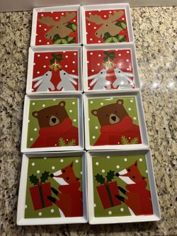 8 CRATE AND BARREL CHRISTMAS SQUARE APPETIZER DESSERT PLATES 6” NEW!
