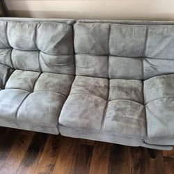 Gray futon 