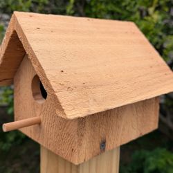 Red Cedar Bird House 