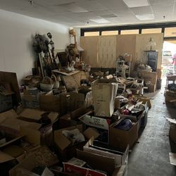 Landlord Lockout Vintage Sale SAT/ SUN 