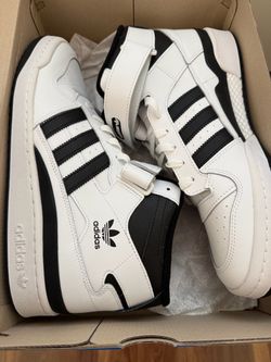 Men’s Adidas high top shoes