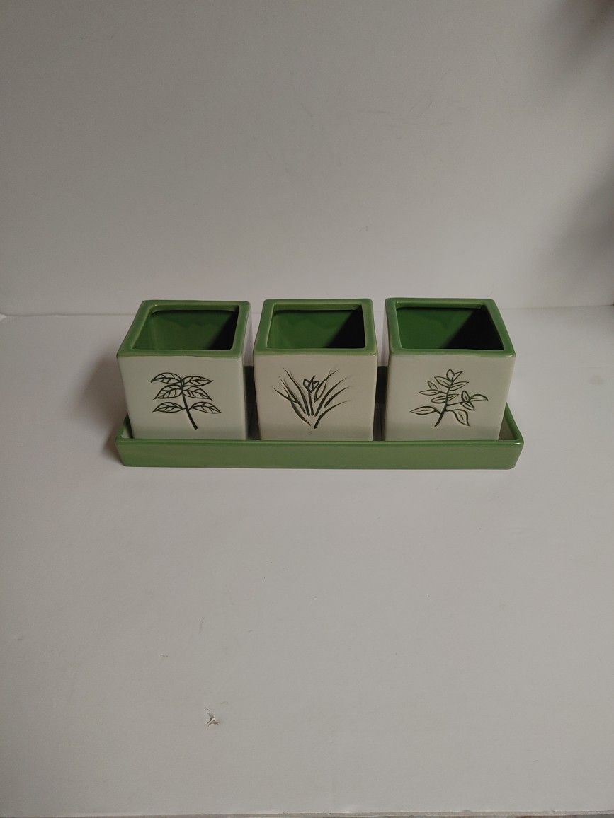 3 Pot Herb Container with Base in Green