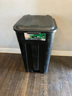 HDX Wheeled Outdoor Trash Can 45 Gallon