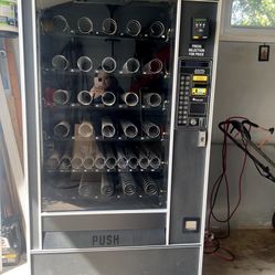 Automatic Product (AP) 113 Snack Shop + Naya Credit Card Reader 