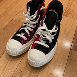 CONVERSE  MENS s 5 WOMENS s 7 NEW