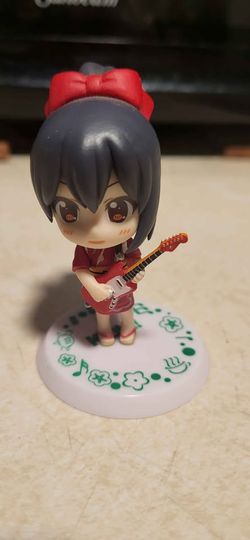Azusa Nakano Petite Figure