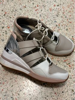 Michael Kors Women’s Leather Lace-Up Strap Sneakers Gray White Rubber Sole /Sise 6.5