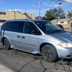 2005 Dodge Caravan