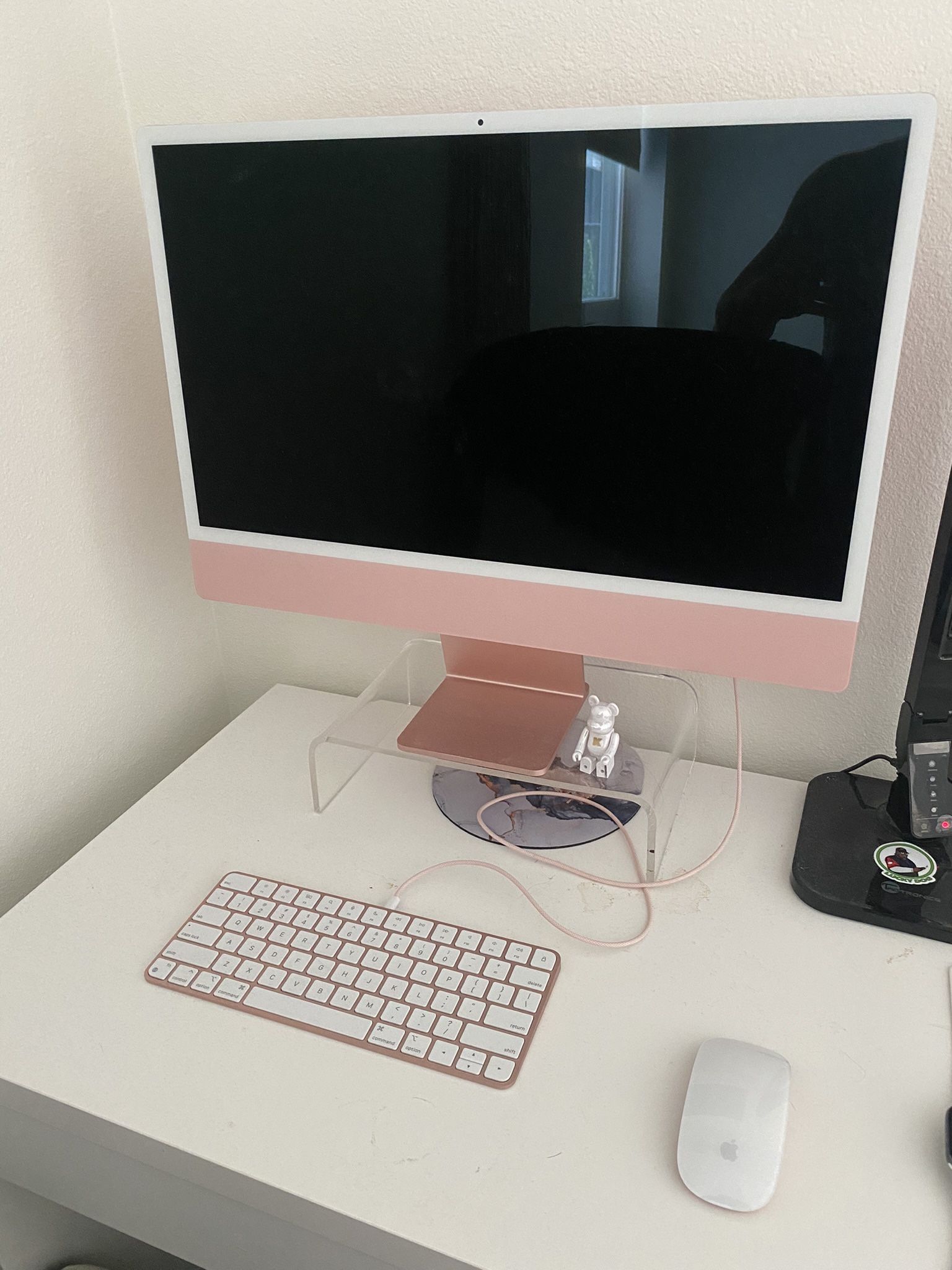 iMac (24-inch, M1 Chip, 256gb) 2021