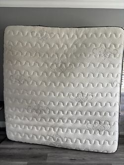 Free King mattress with frame and box