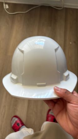Milwaukee hard hat