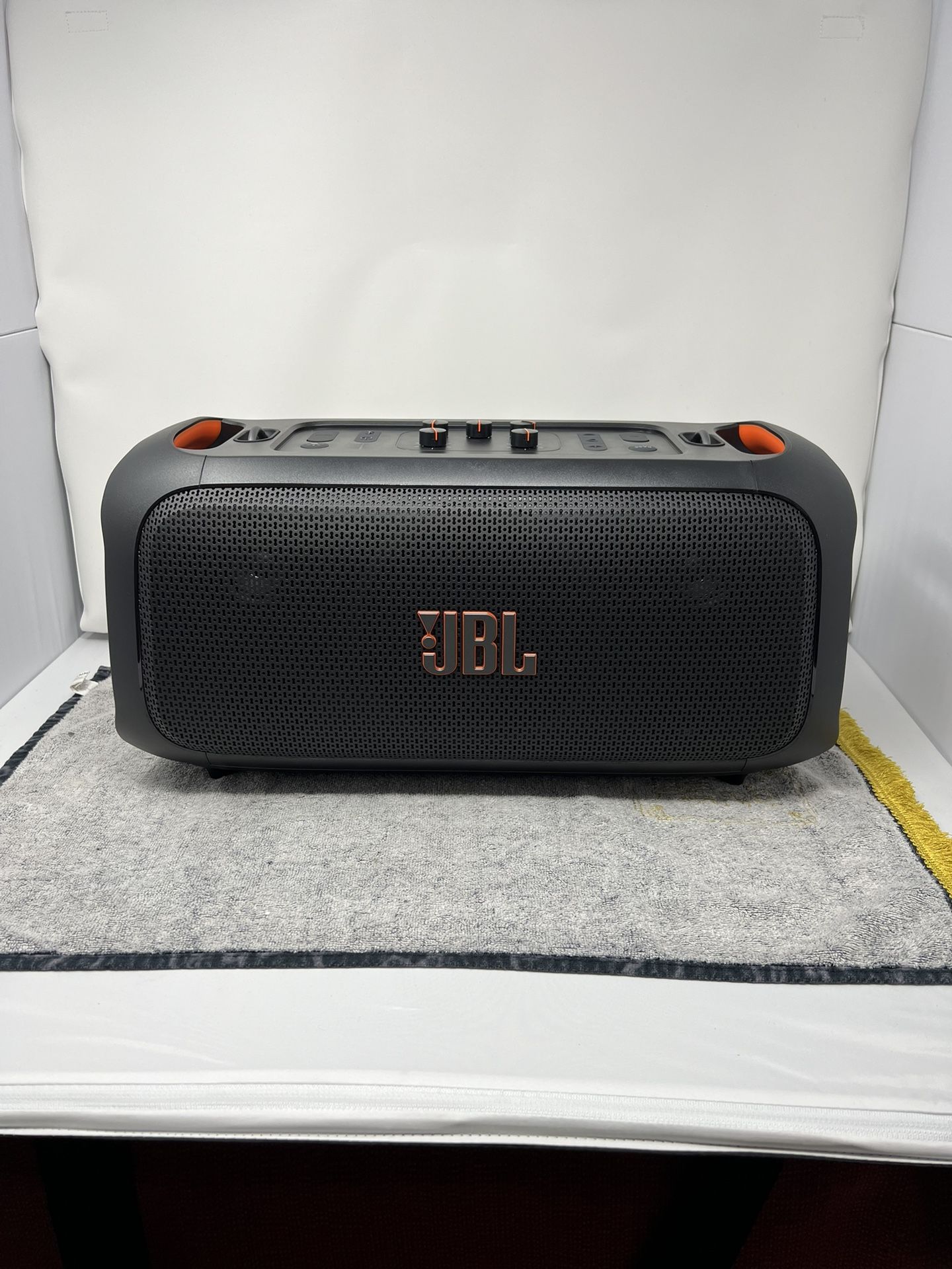 JBL PartyBox On-The-Go Essential Party Speaker